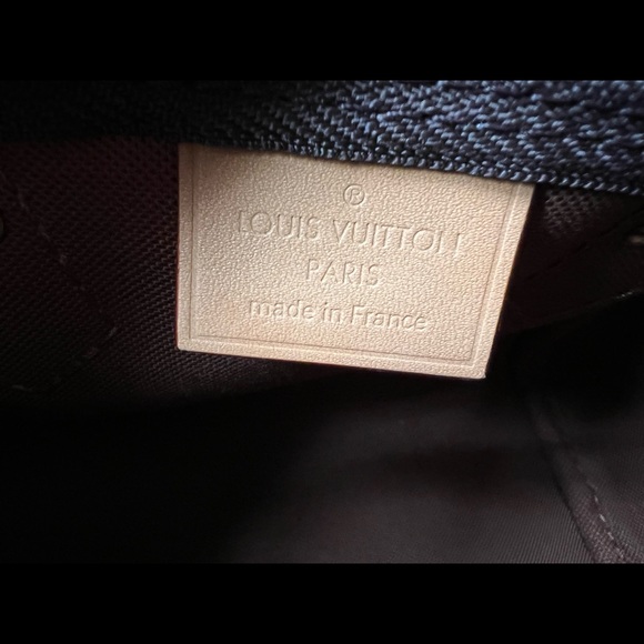 ❣️Final sale Authentic LV New Nano Speedy detachable straps❣️ - Picture 10 of 13